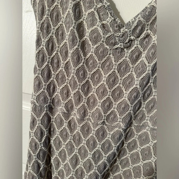 Deletta ANTHROPOLOGIE XL Diamond Lace Peplum Top Crisscrossed Back Cap Sleeve - Picture 3 of 10